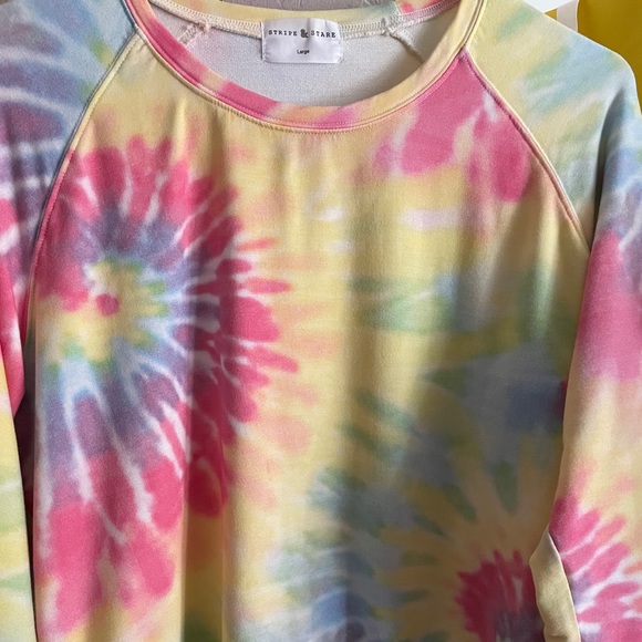 Stripe & Stare Tops - Stripe & Stare Rainbow Sunshine Tie Dye Sweatshirt Shirt Top L